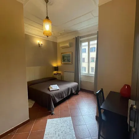 Santa Bibiana Oda ve Kahvaltı Roma